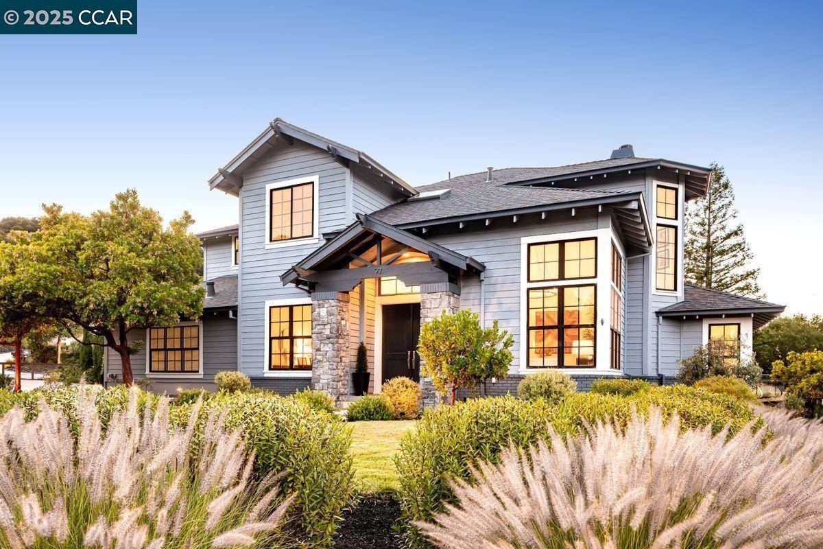 Orinda, CA 94563,97 Oak Rd