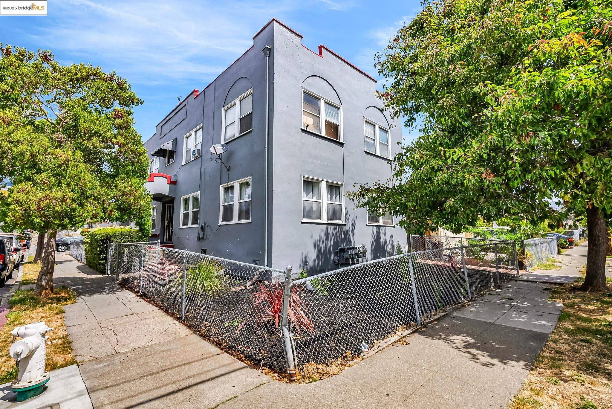 Oakland, CA 94601,3594 Galindo St