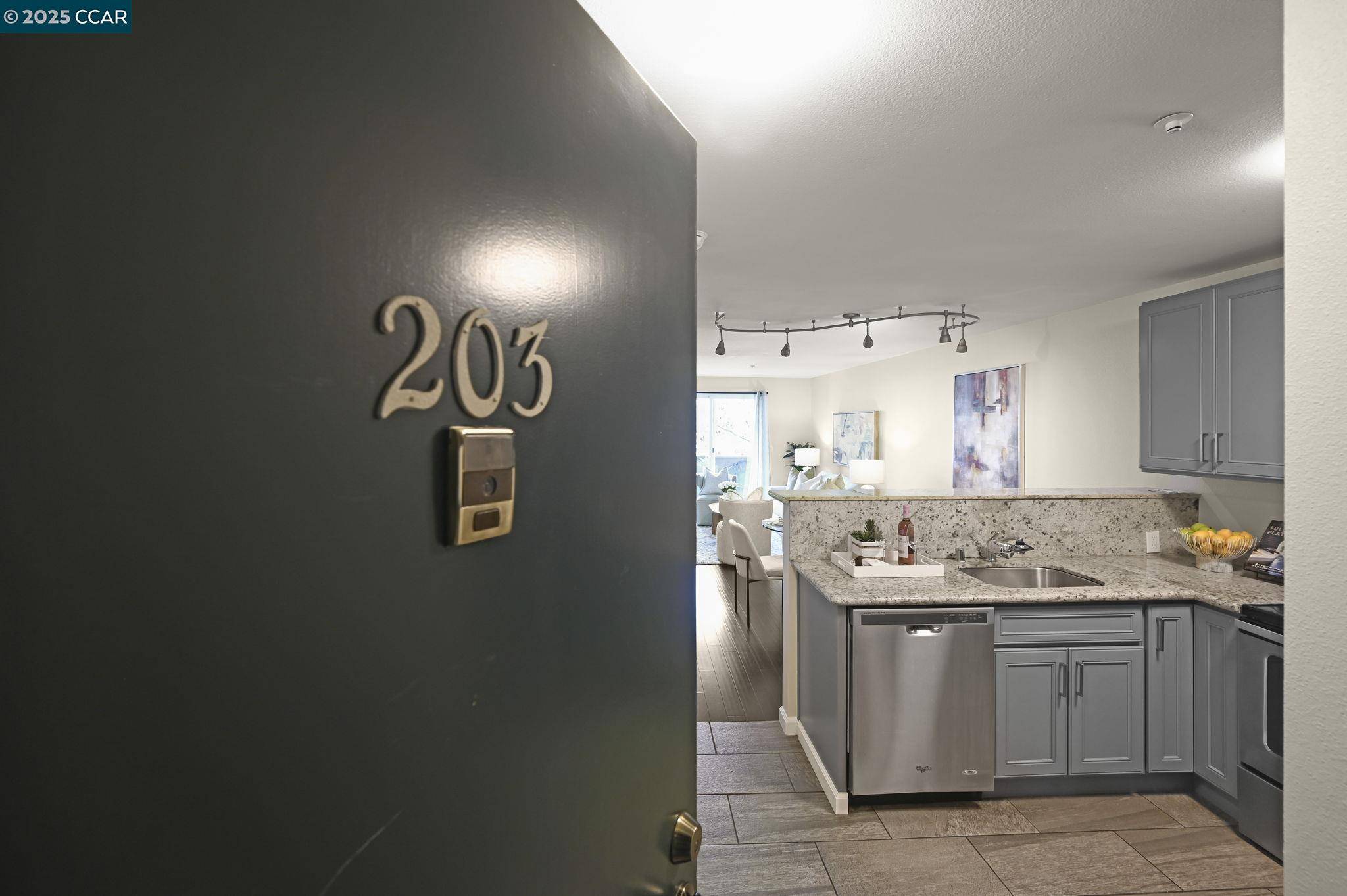 Oakland, CA 94602,2901 Macarthur Blvd #203