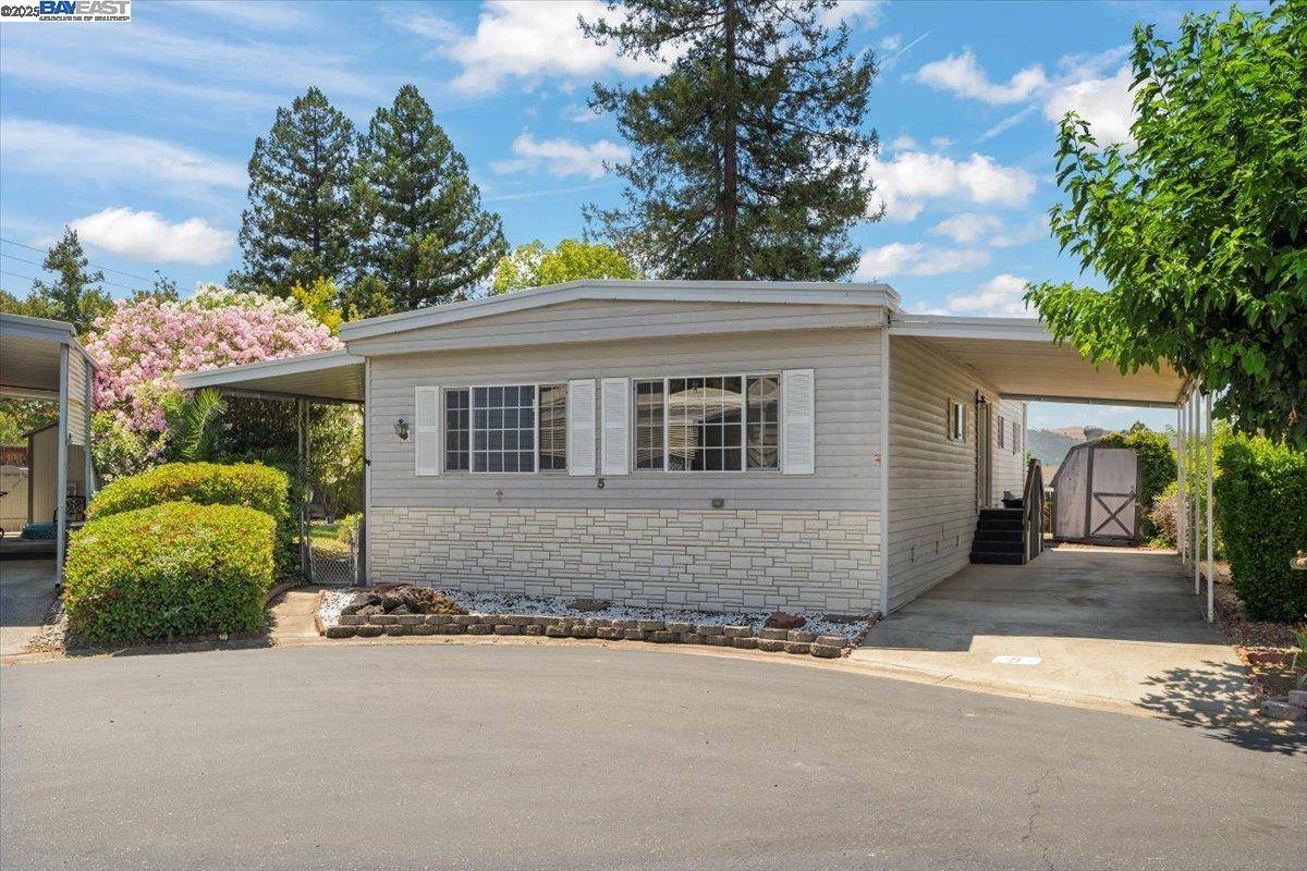 Pleasanton, CA 94566,3231 Vineyard Ave #5