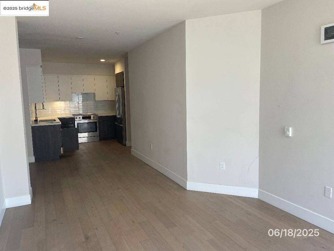 Oakland, CA 94607,901 Jefferson St #406