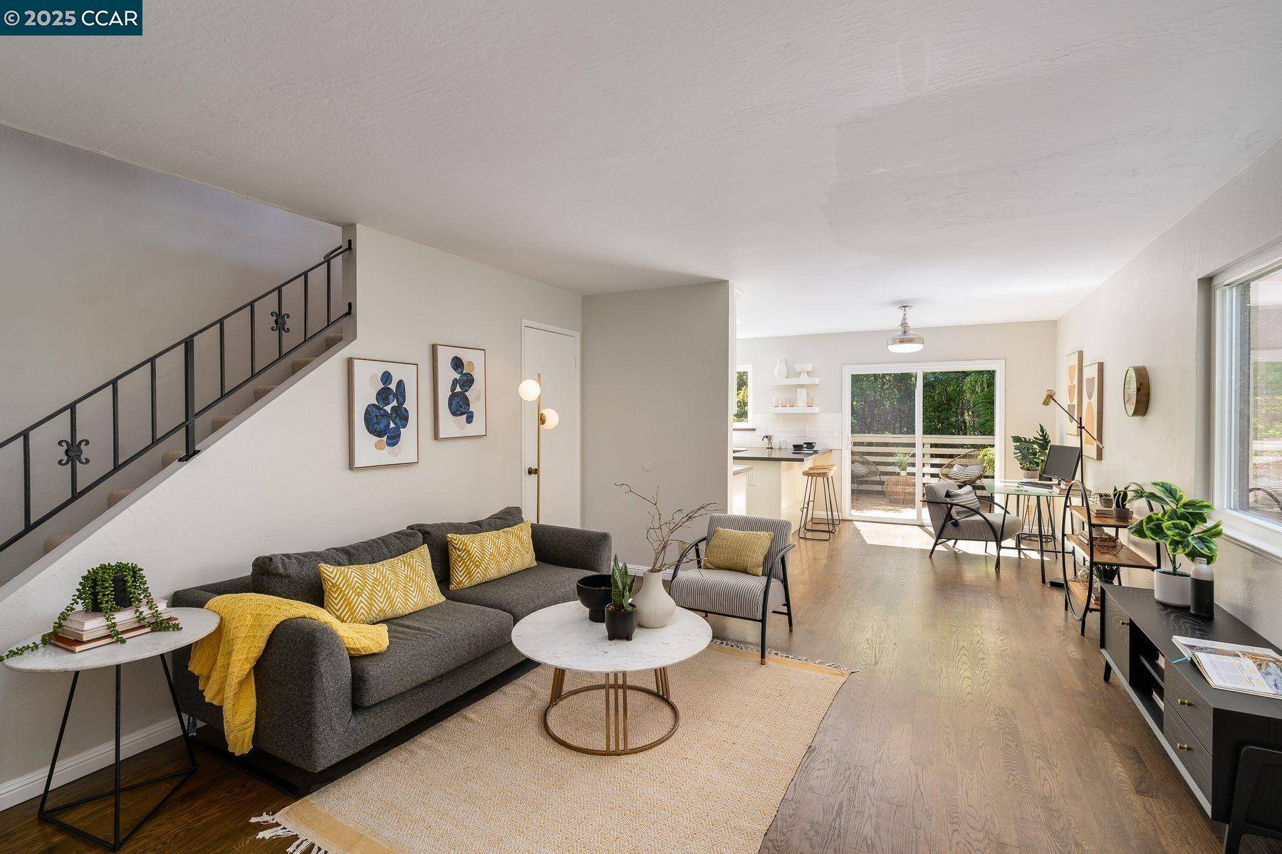 Oakland, CA 94619,3686 Redwood Road
