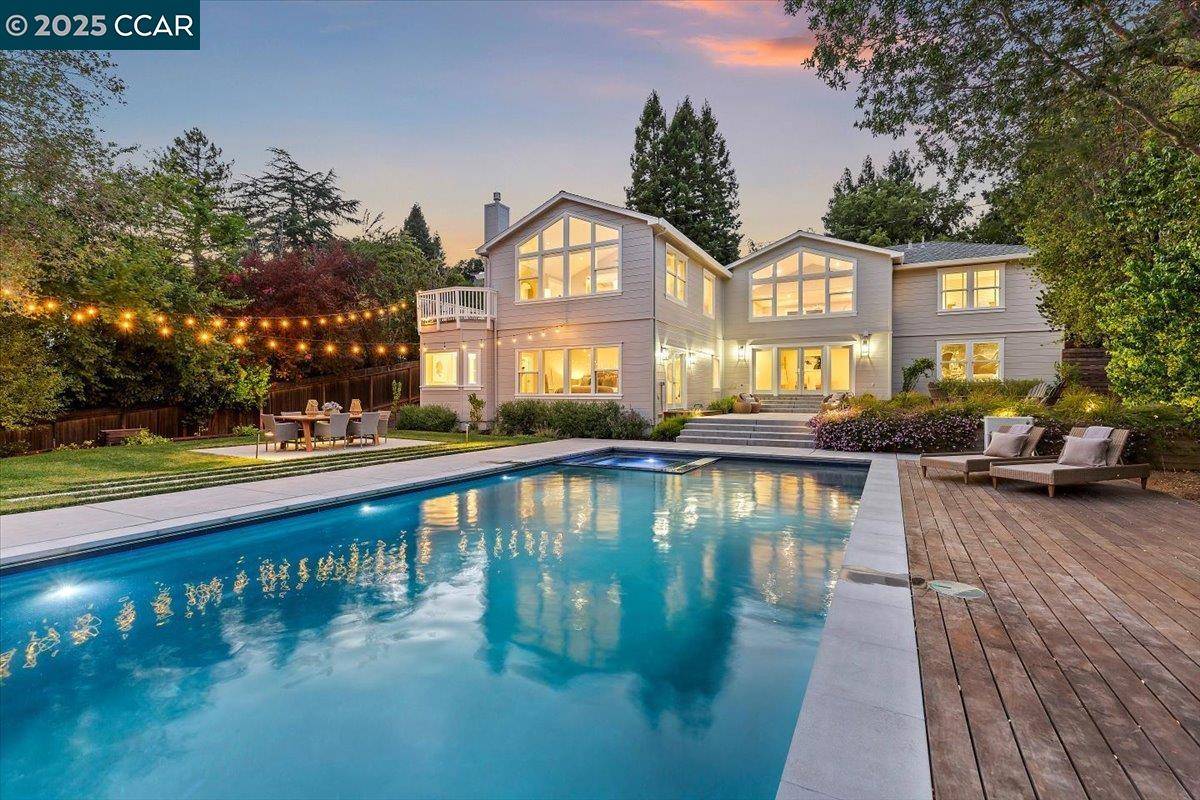 Orinda, CA 94563,121 Meadow View Rd