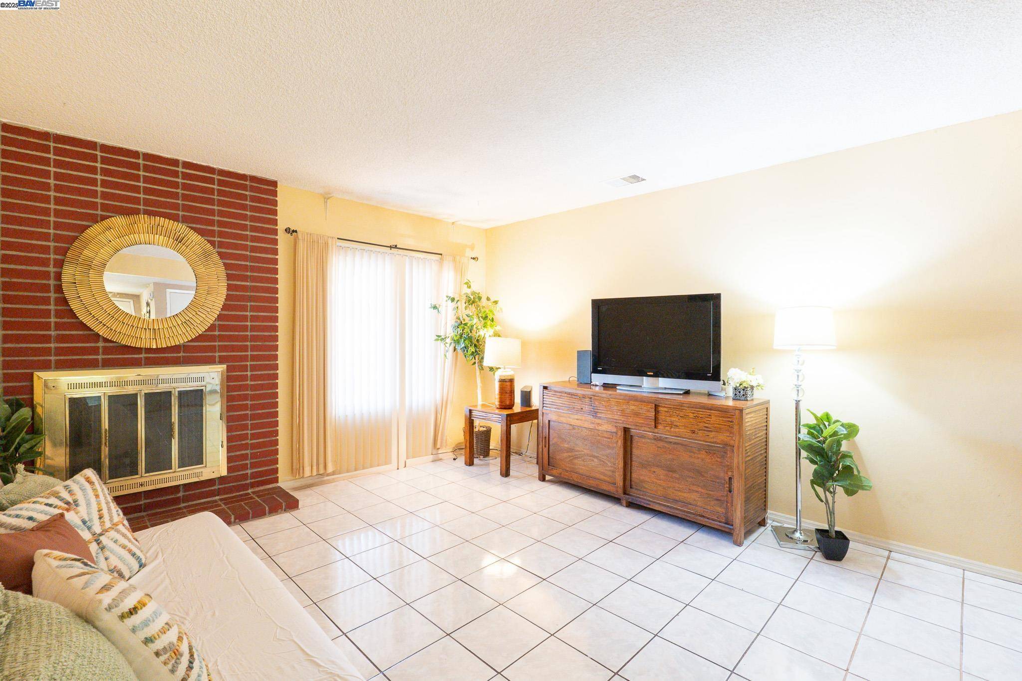 Fremont, CA 94538,39850 SUNDALE DRIVE
