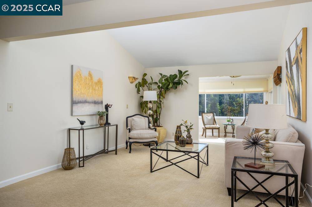 Walnut Creek, CA 94595,3520 Rossmoor Parkway #3