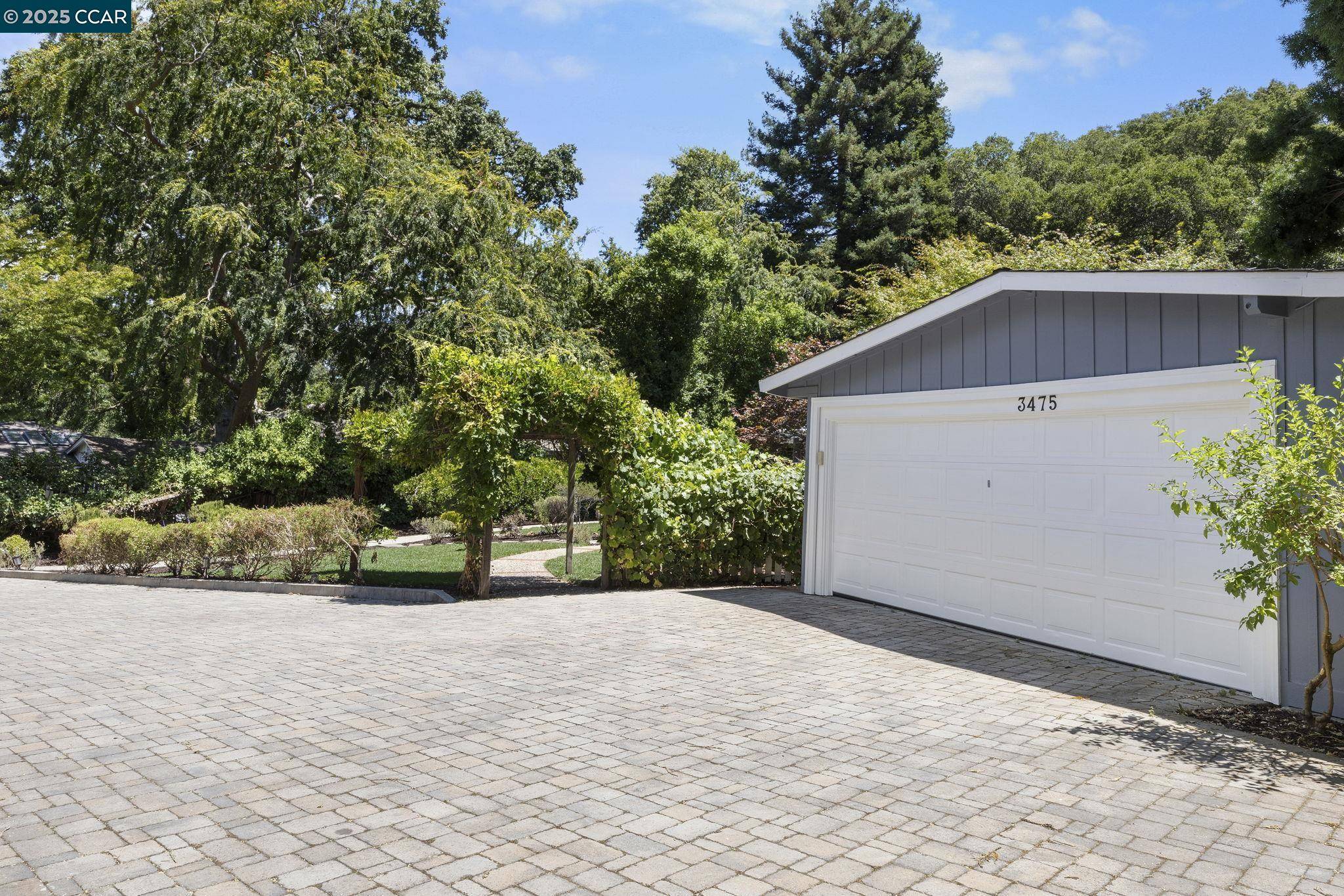 Lafayette, CA 94549,3475 Springhill Rd