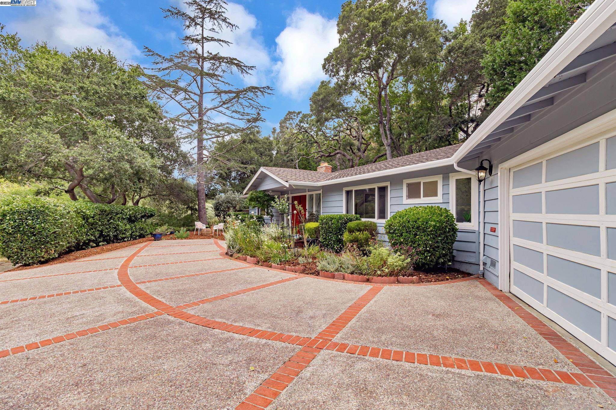 San Mateo, CA 94403,740 Dalehurst