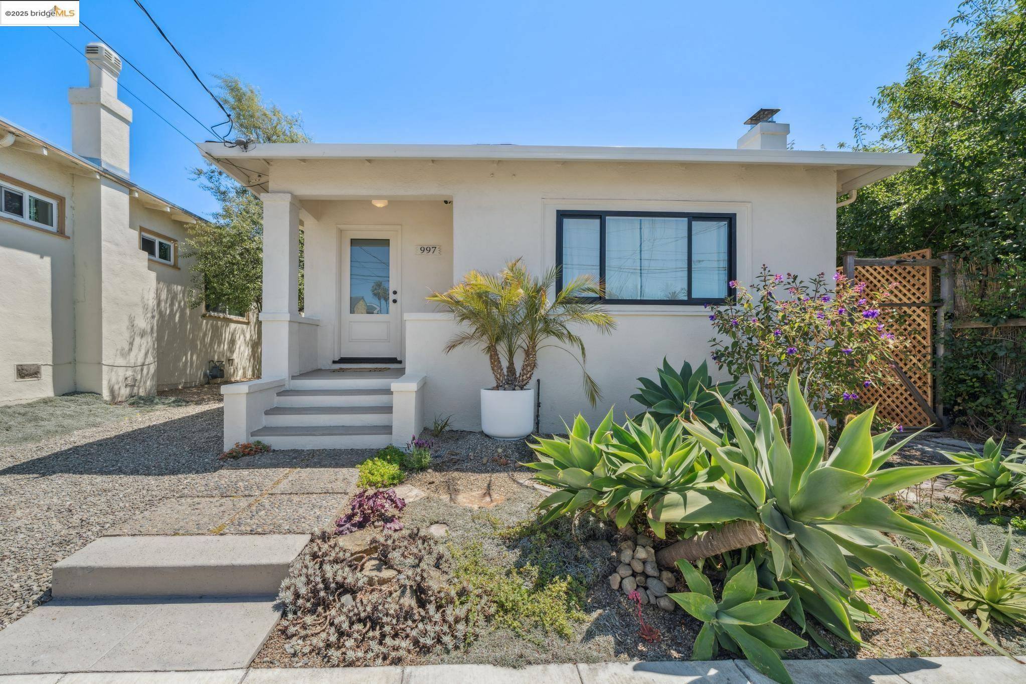Oakland, CA 94608,997 62Nd St