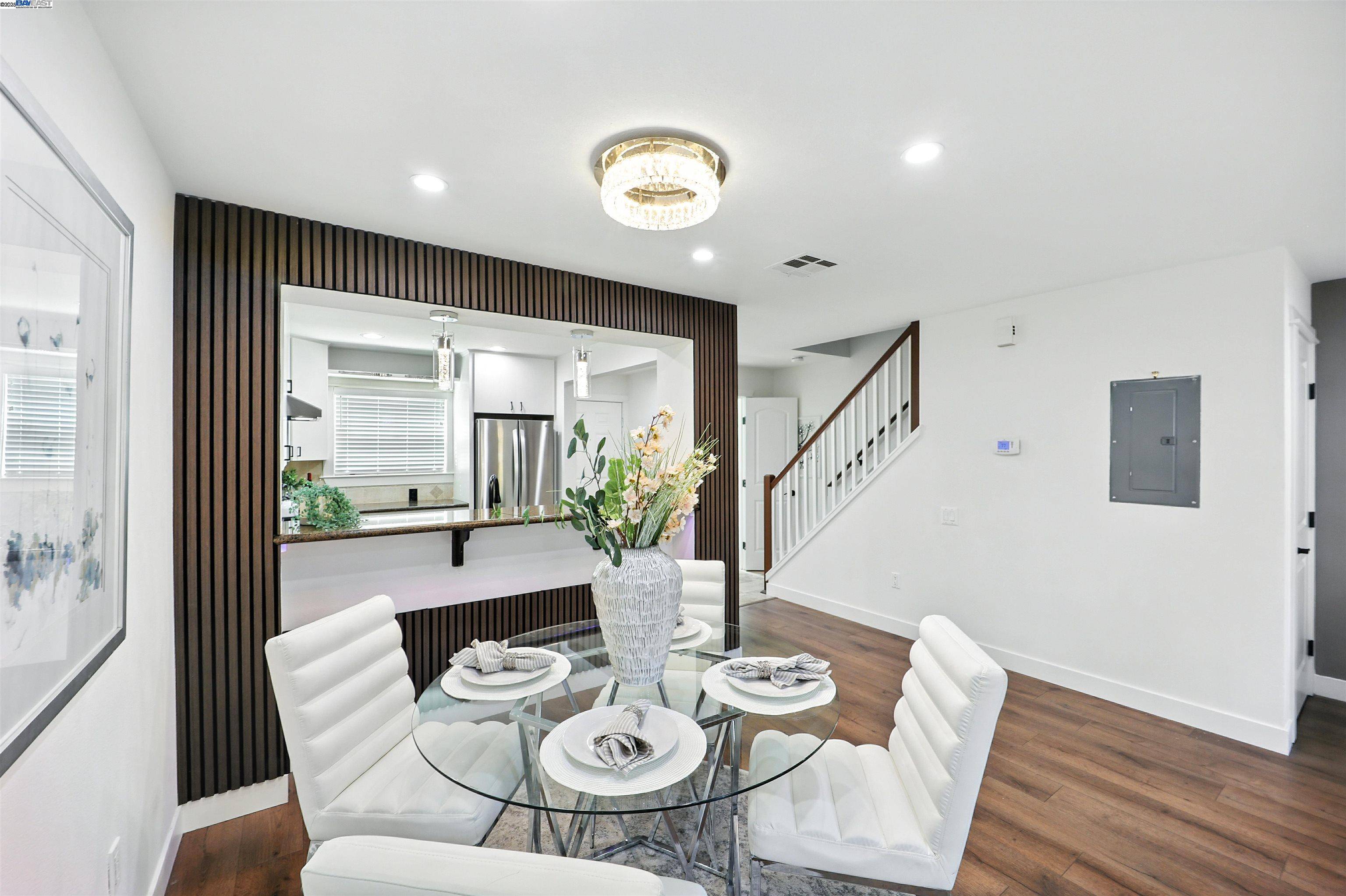 Sunnyvale, CA 94087,865 Carlisle Way #128