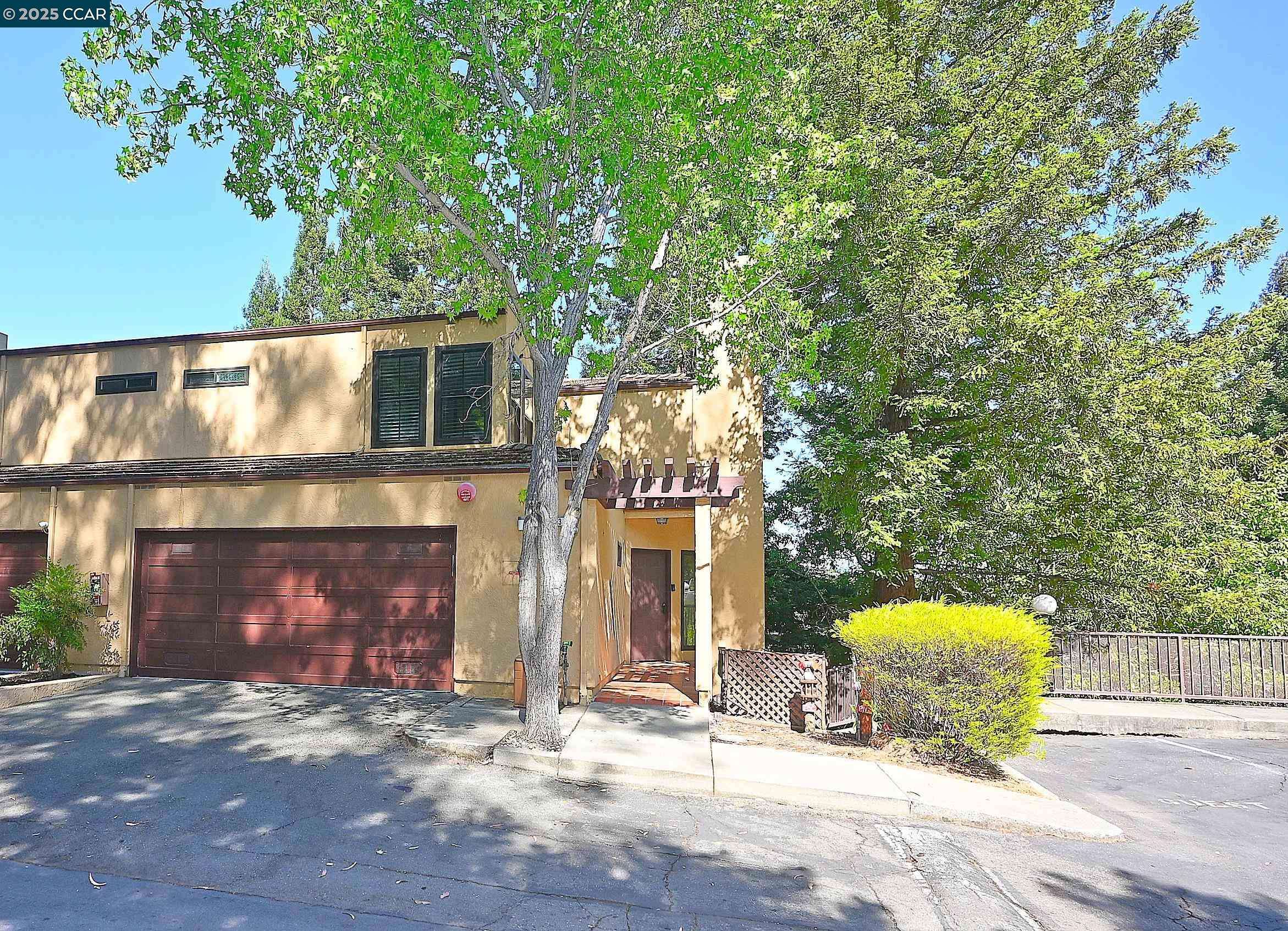 Lafayette, CA 94549,3279 Mt Diablo Court #13