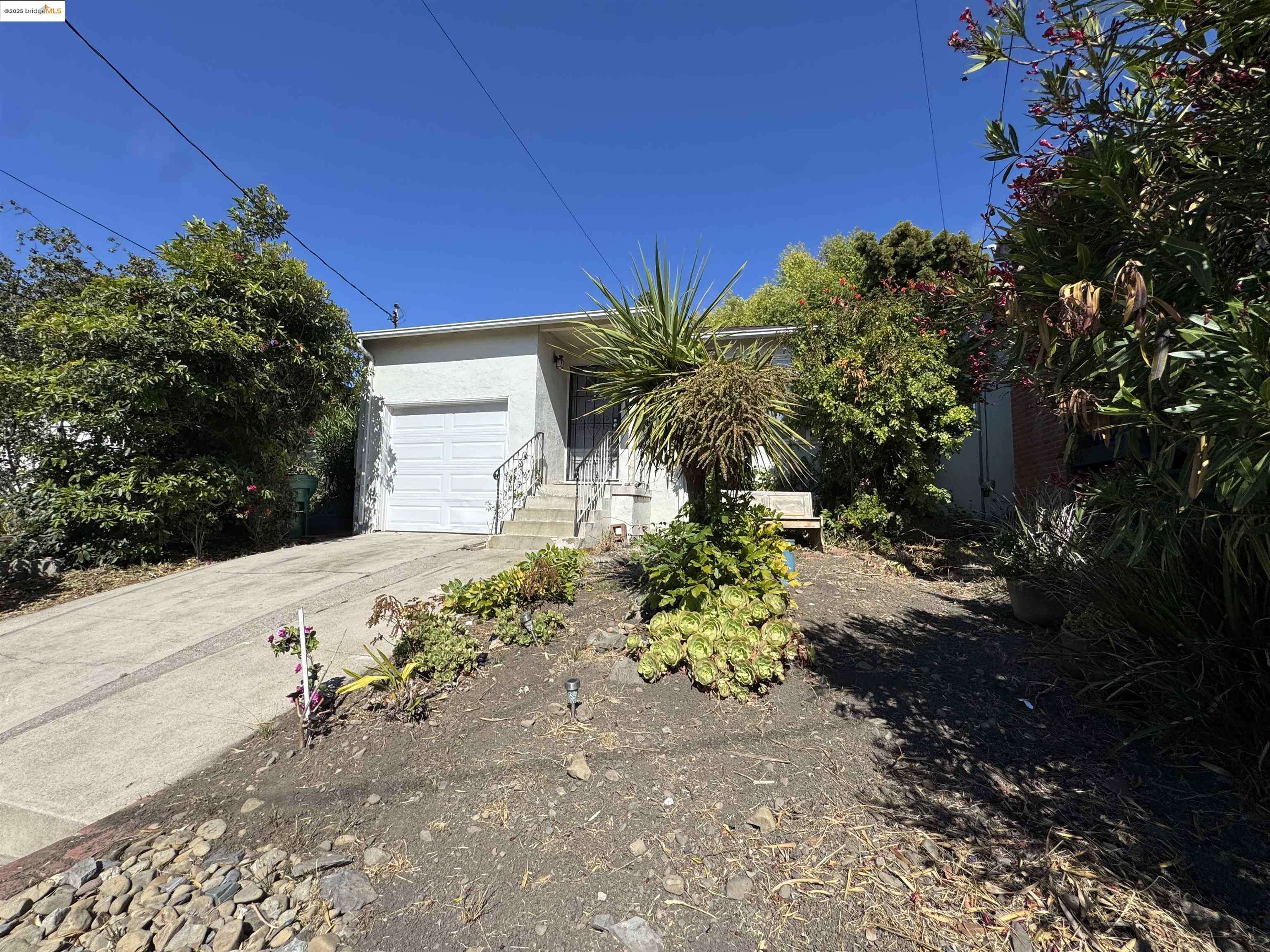 Richmond, CA 94805,1909 Francisco Way