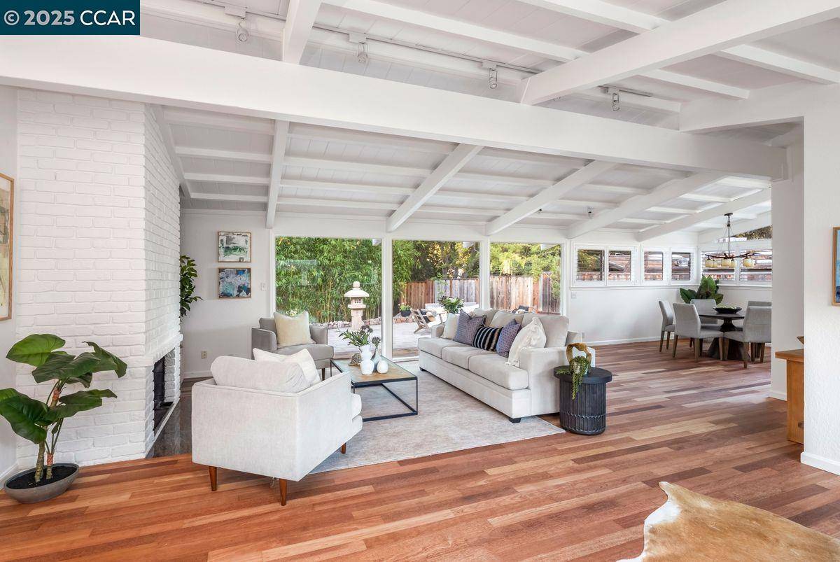 Orinda, CA 94563,12 Dos Encinas