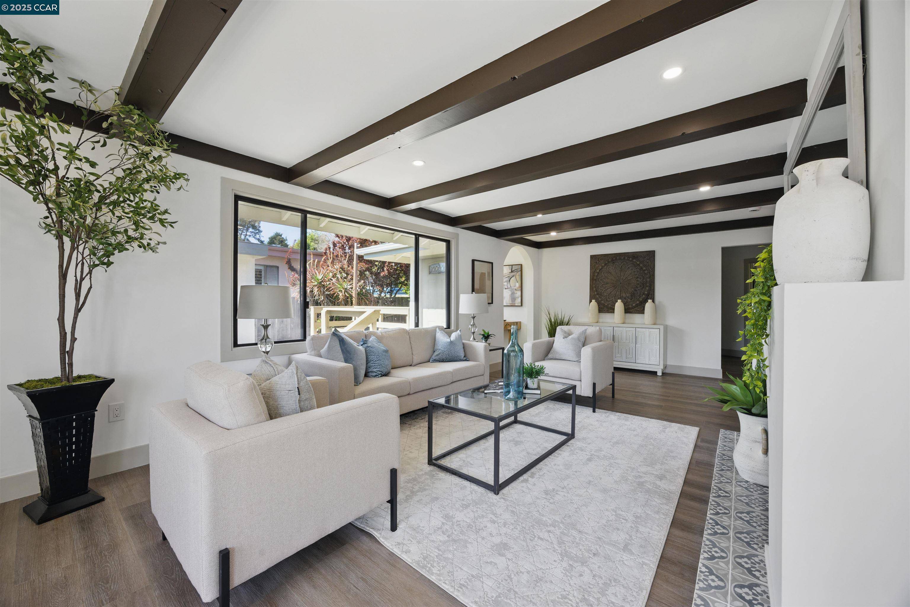 South San Francisco, CA 94080,212 Indio Dr