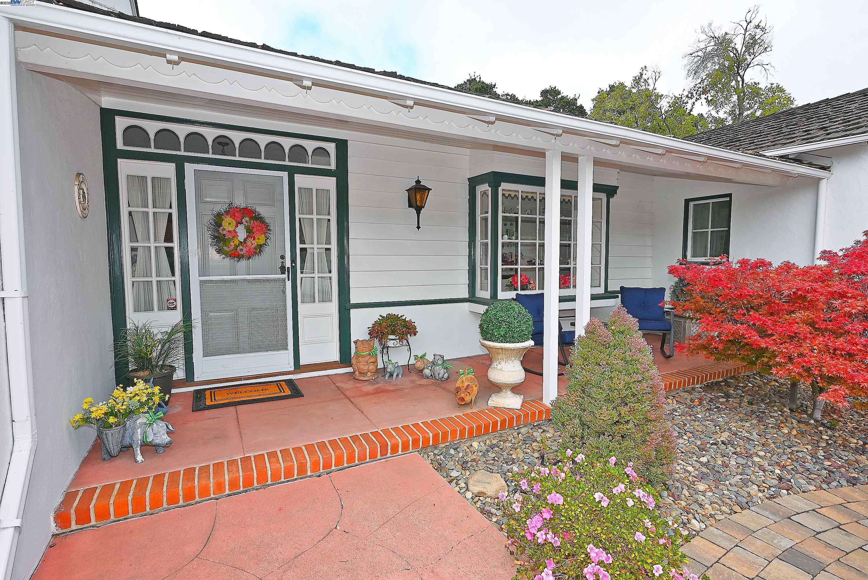 San Leandro, CA 94577,1380 E Juana Ave