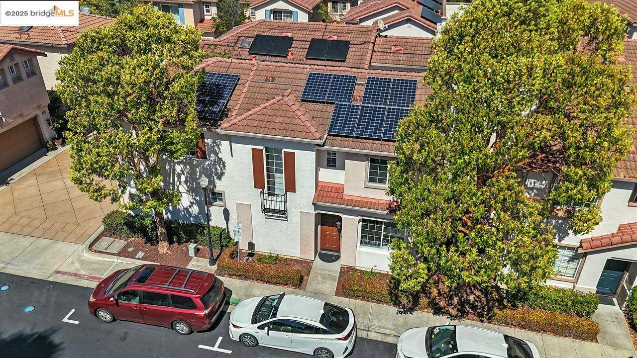 San Leandro, CA 94579,15470 Heron Dr