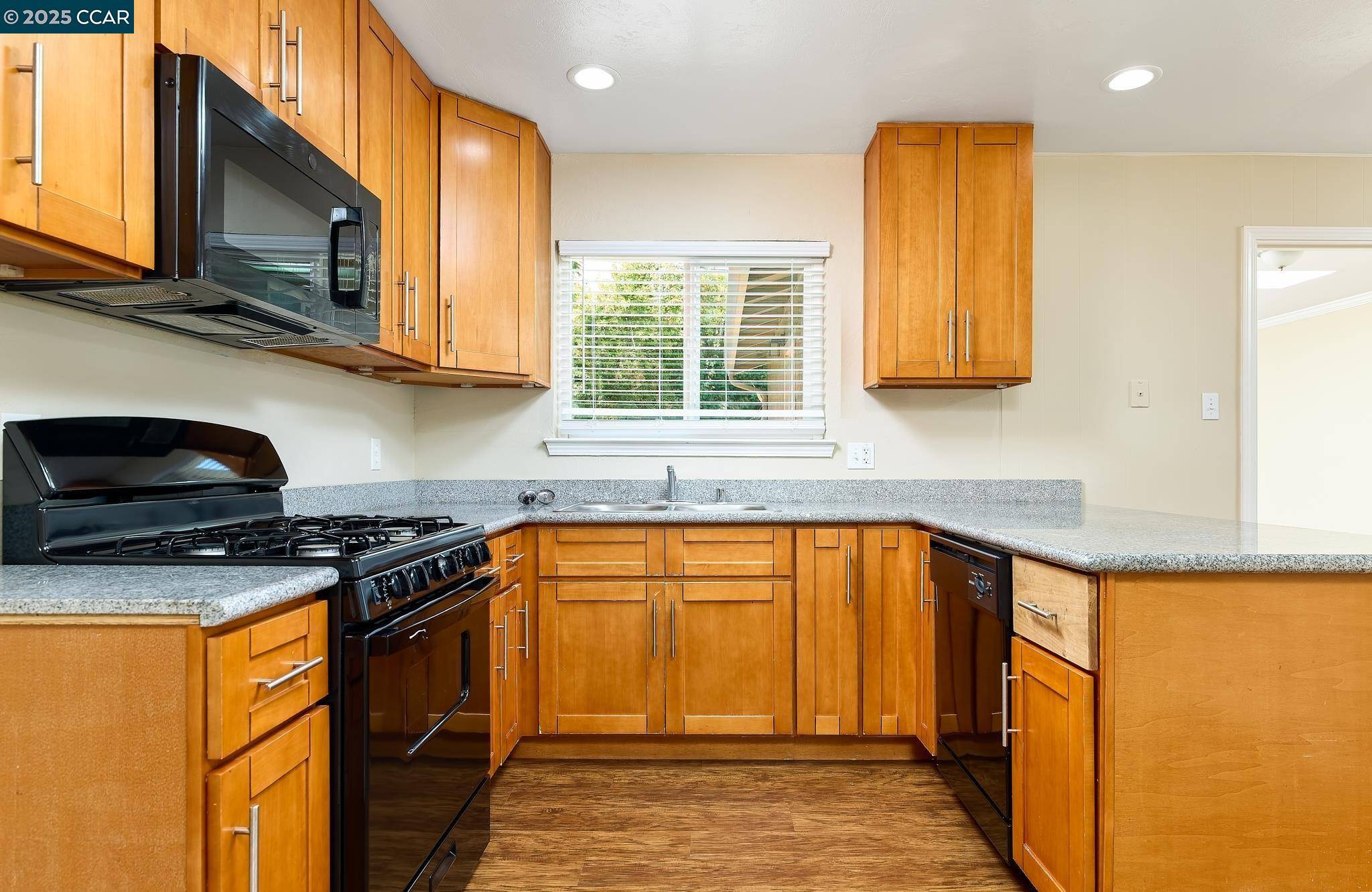 Vallejo, CA 94589,345 Swan Way