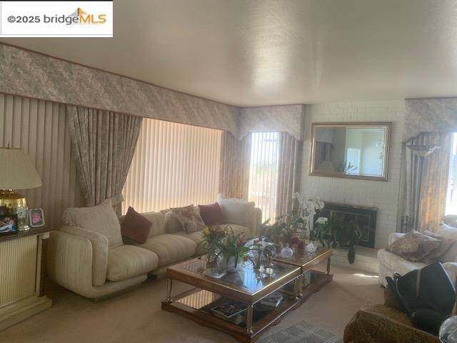 Oakland, CA 94605,25 Woodcliff Ct