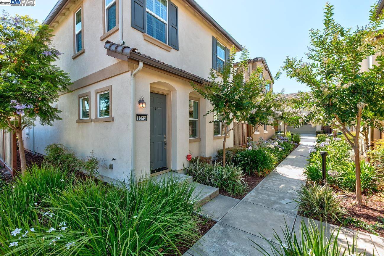Hayward, CA 94545,1513 Sylvia St