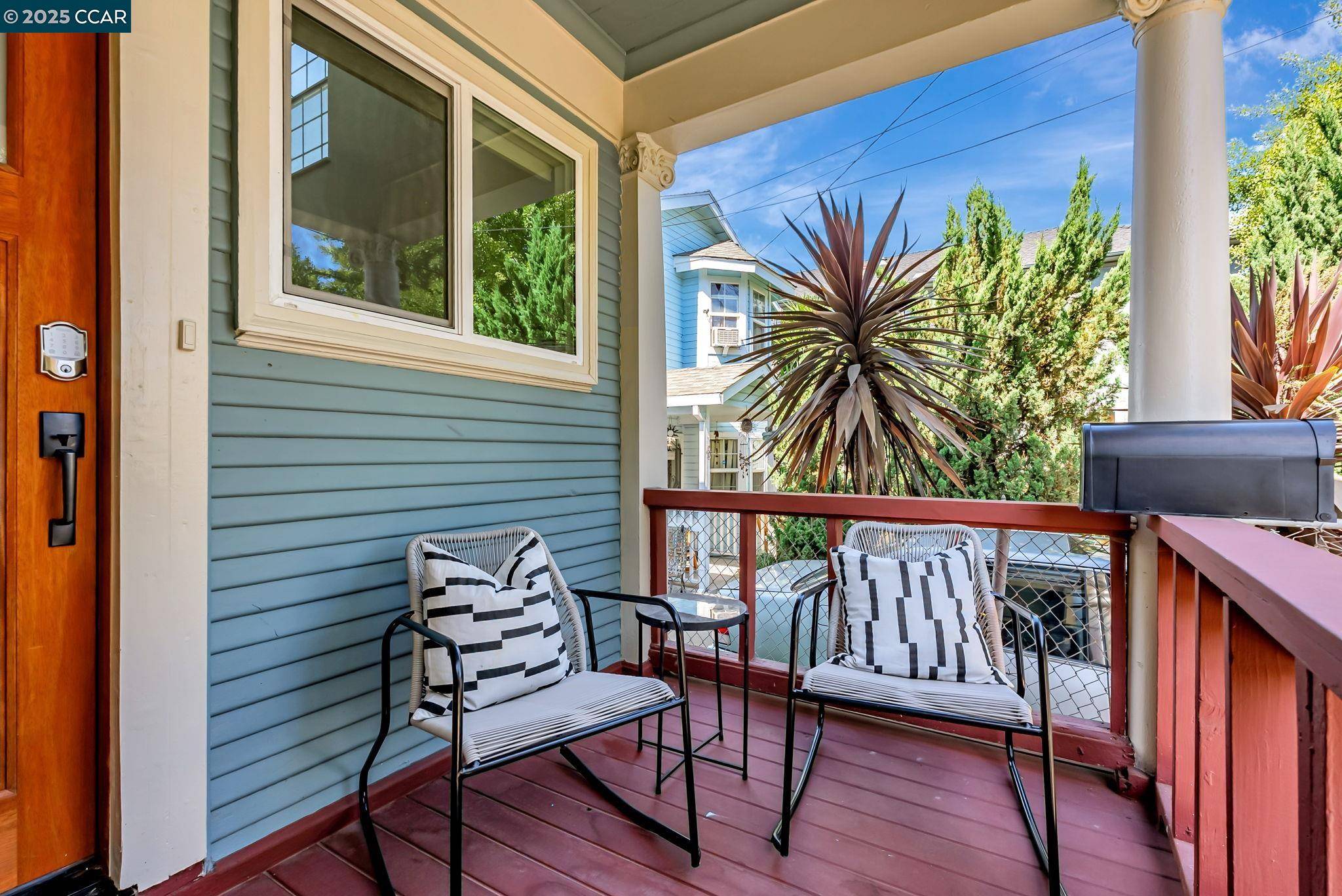 Oakland, CA 94607,1727 9Th St
