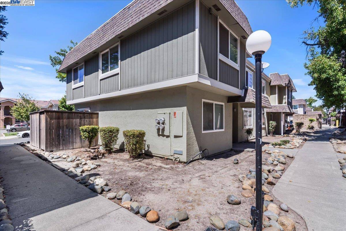 Vacaville, CA 95688,1354 Callen St #A