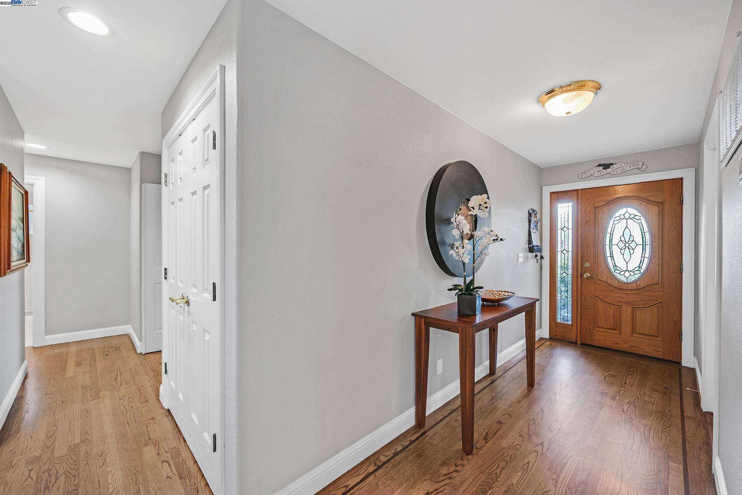 Pleasanton, CA 94588,7872 Meadowbrook Ct