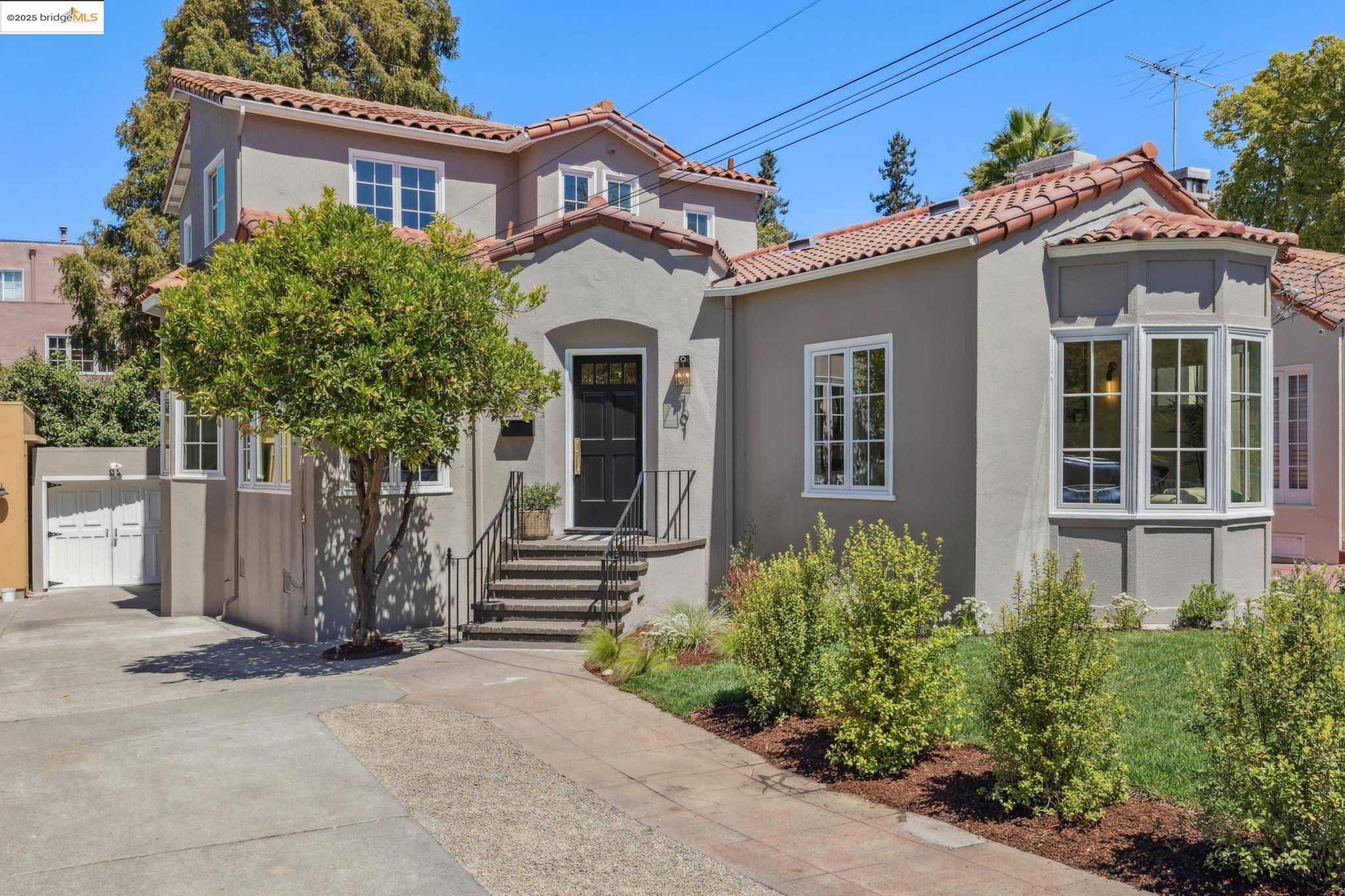Piedmont, CA 94610,101 Palm Dr