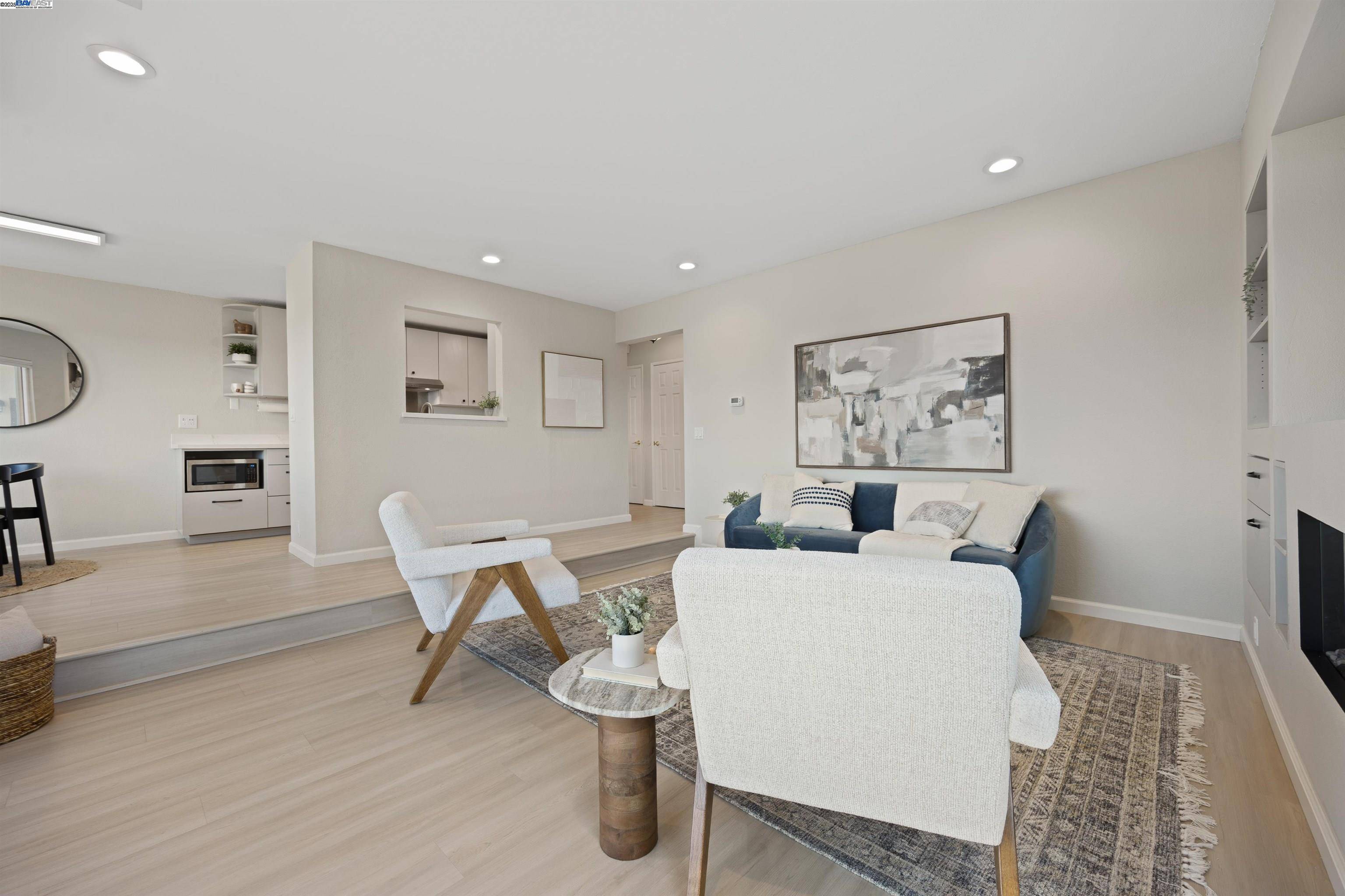 Hayward, CA 94546,21117 Gary Dr #105