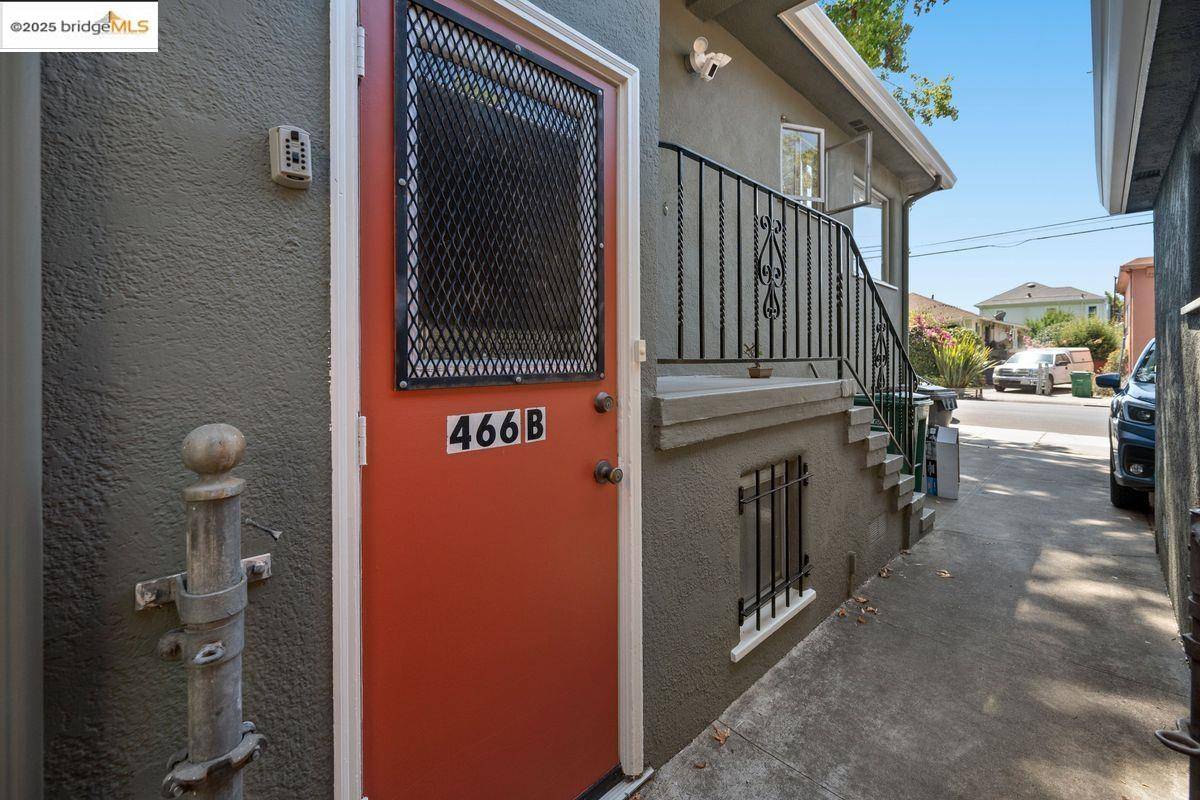 Oakland, CA 94618,462 Cavour St