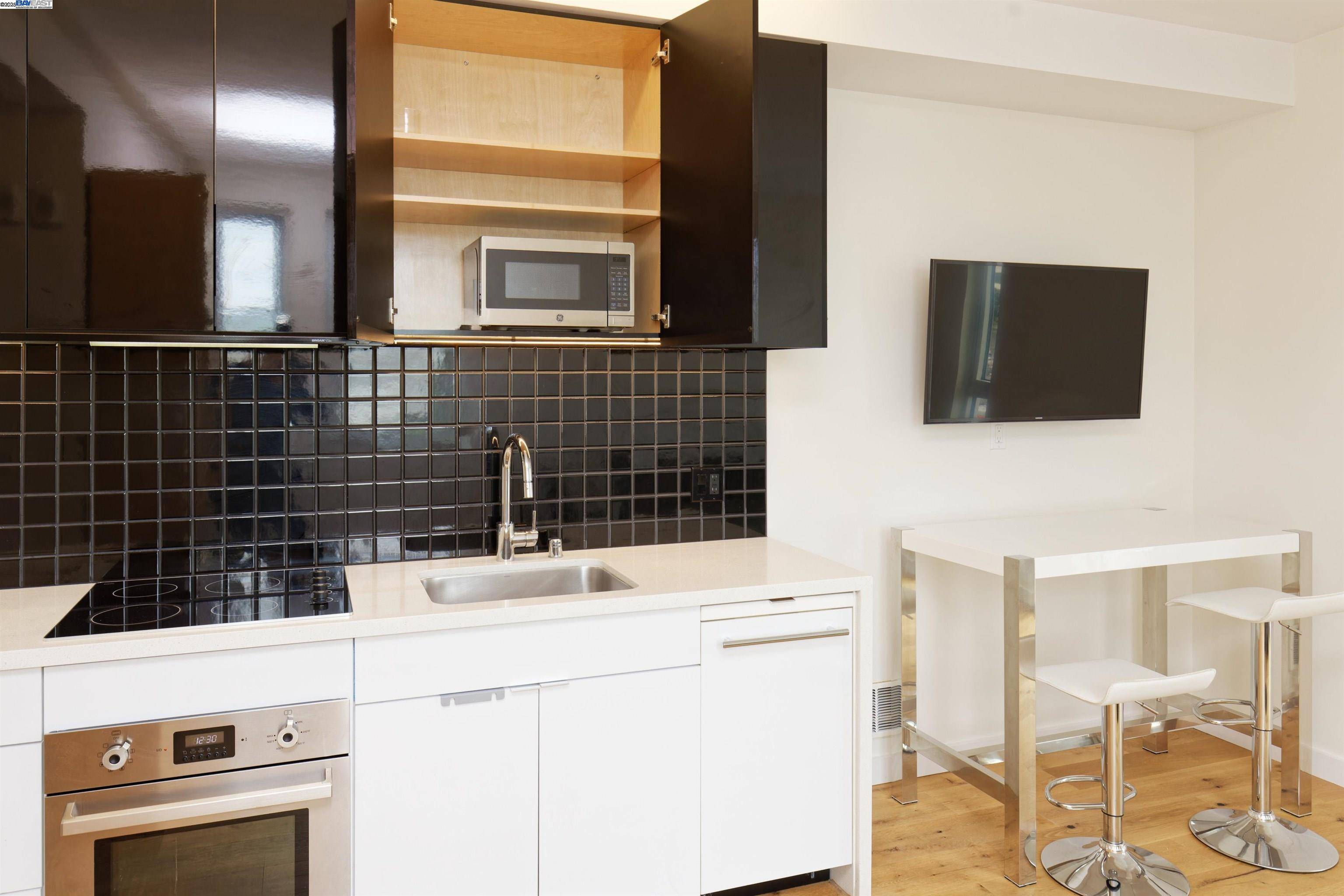San Francisco, CA 94102,388 Fulton St #603