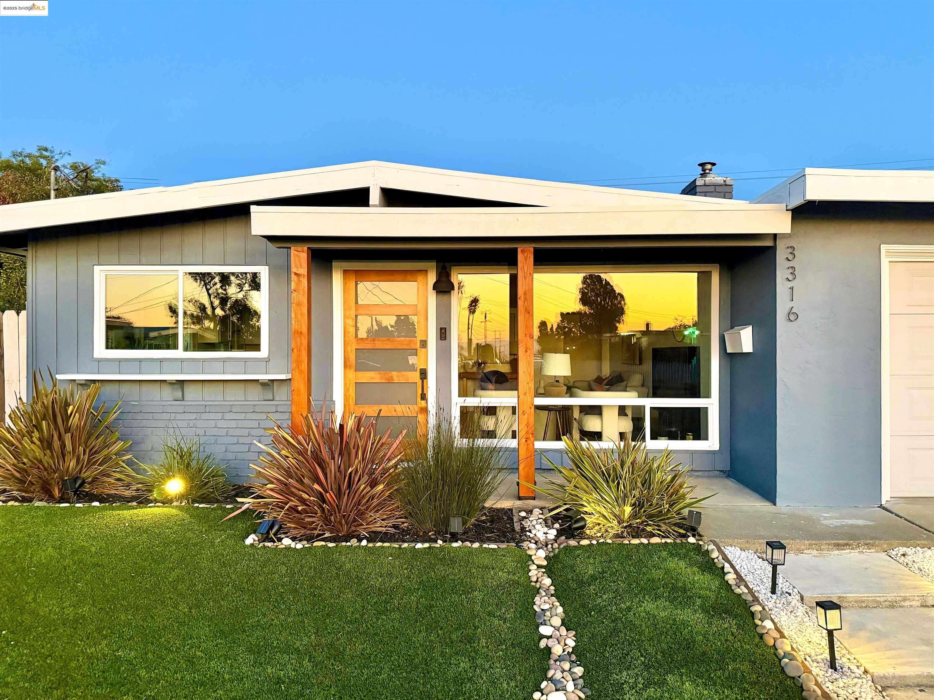 San Pablo, CA 94806,3316 Monte Buena St