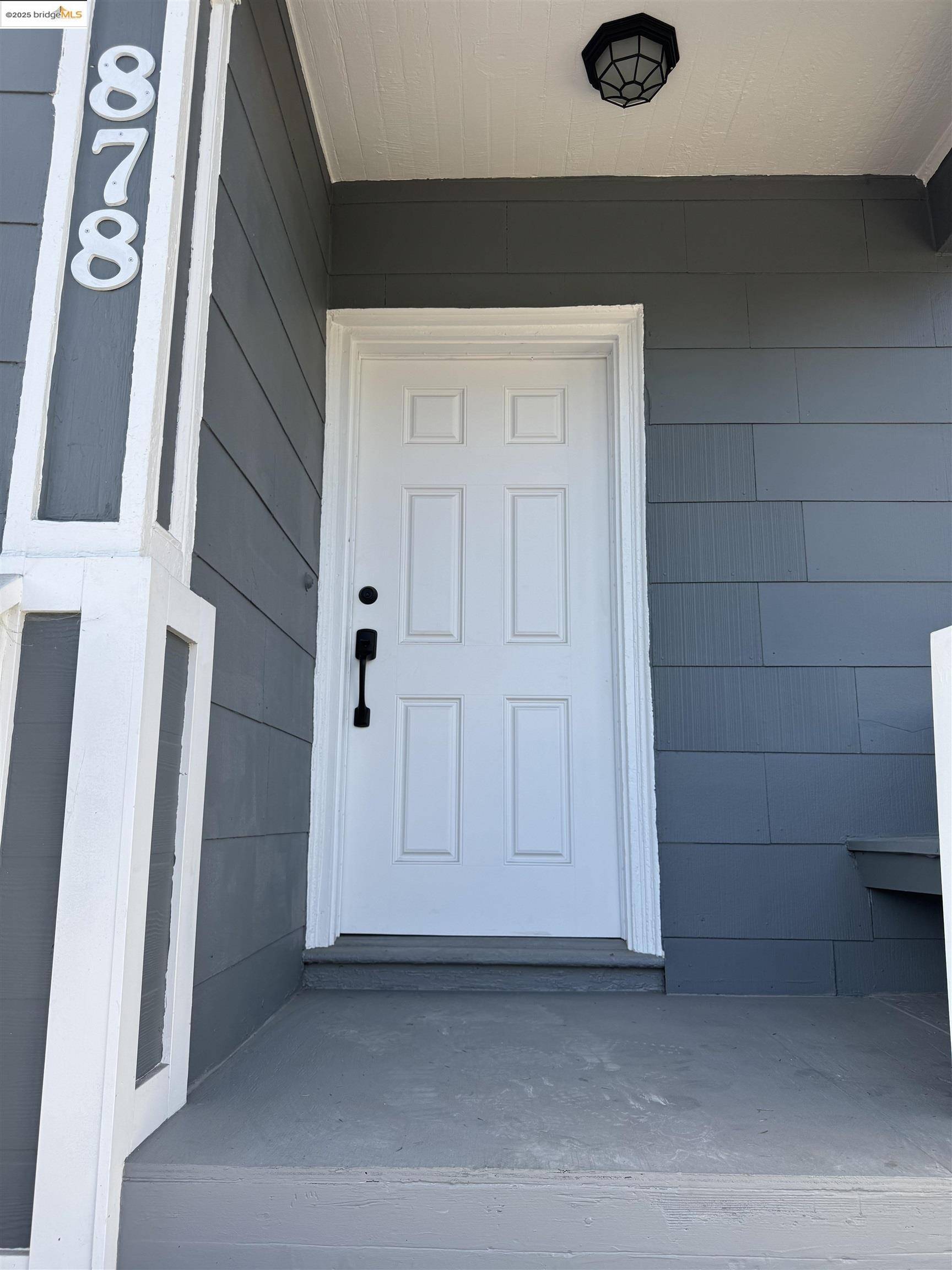 Oakland, CA 94607,878 Athens Ave