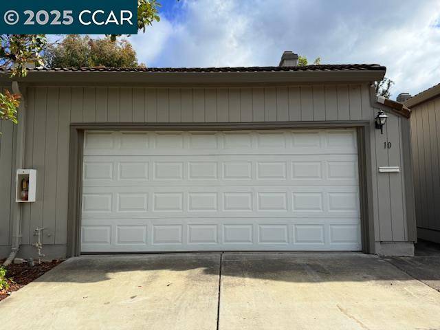 Hercules, CA 94547,10 Tarn Ct
