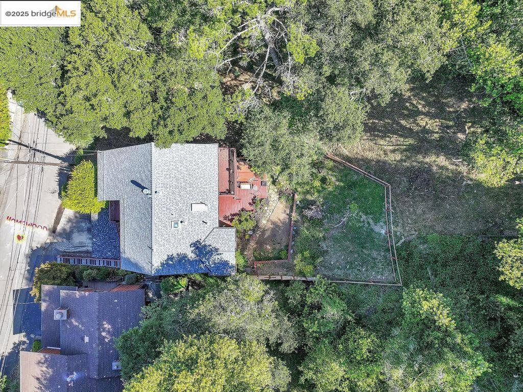 Oakland, CA 94611,7141 Homewood Dr