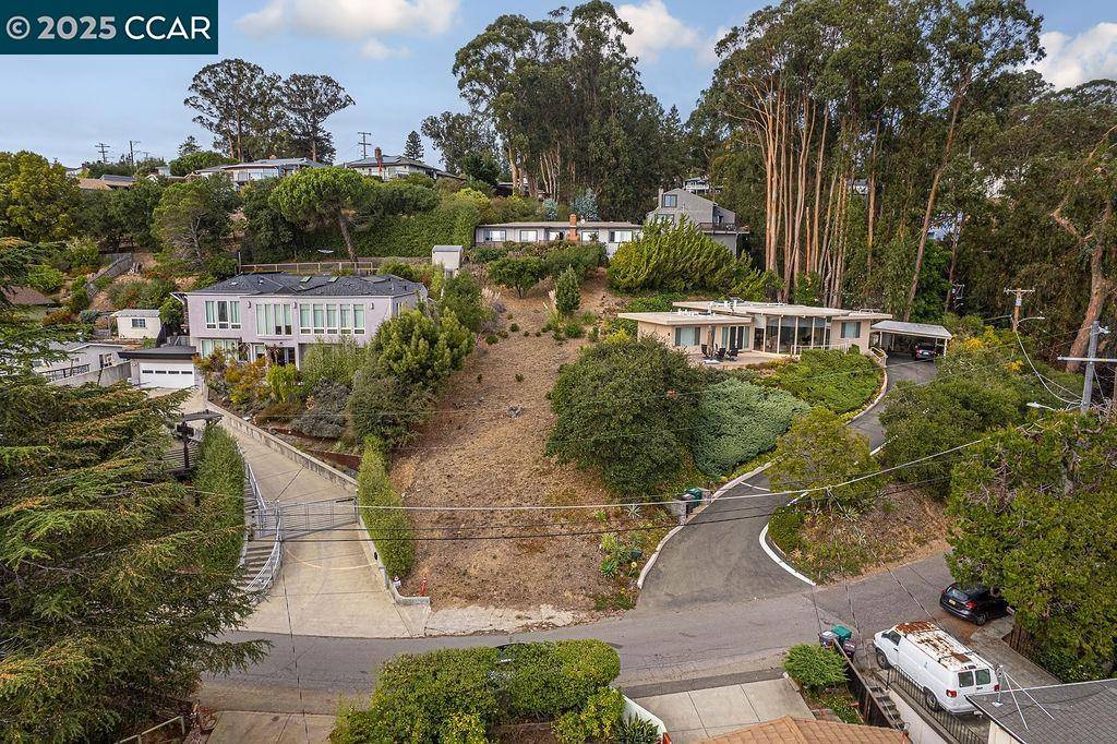 Oakland, CA 94602,4445 Arcadia