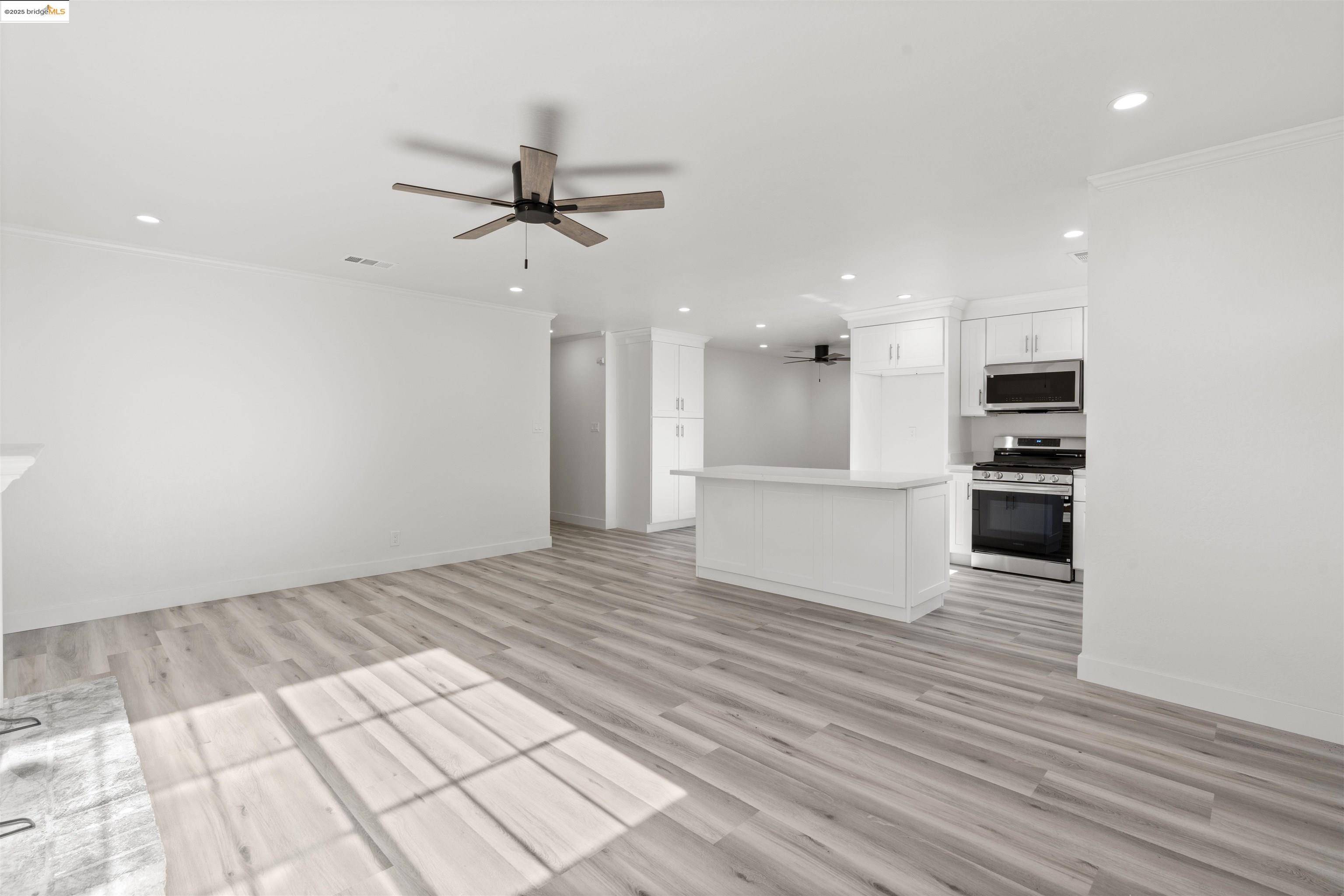 Bay Point, CA 94565,60 Riverside Ct