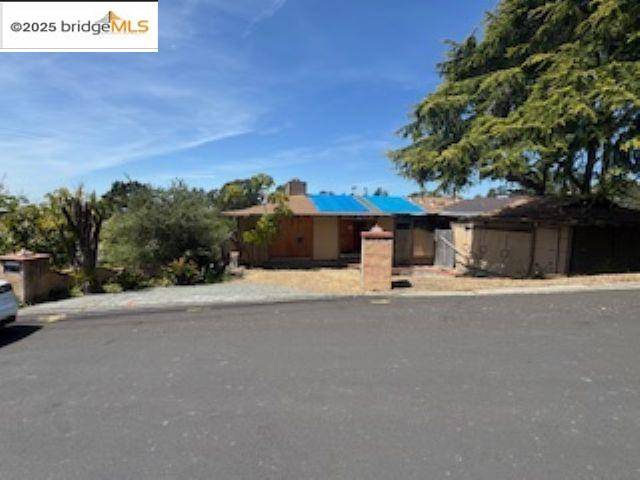 Oakland, CA 94605,11201 Lochard Street