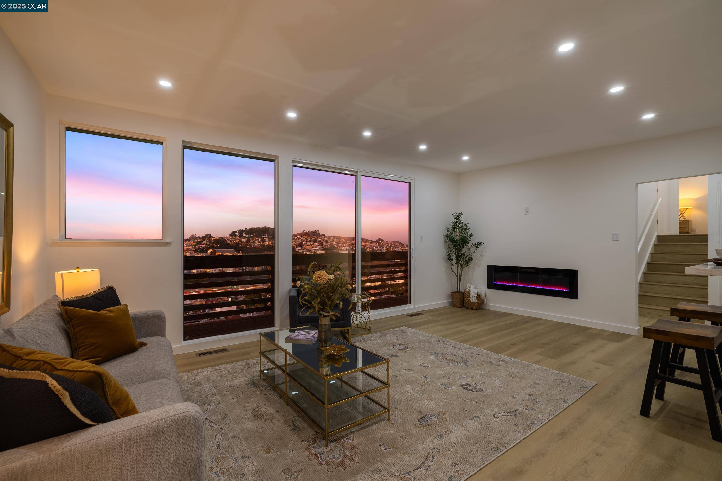 San Francisco, CA 94134,657 Silver Ave