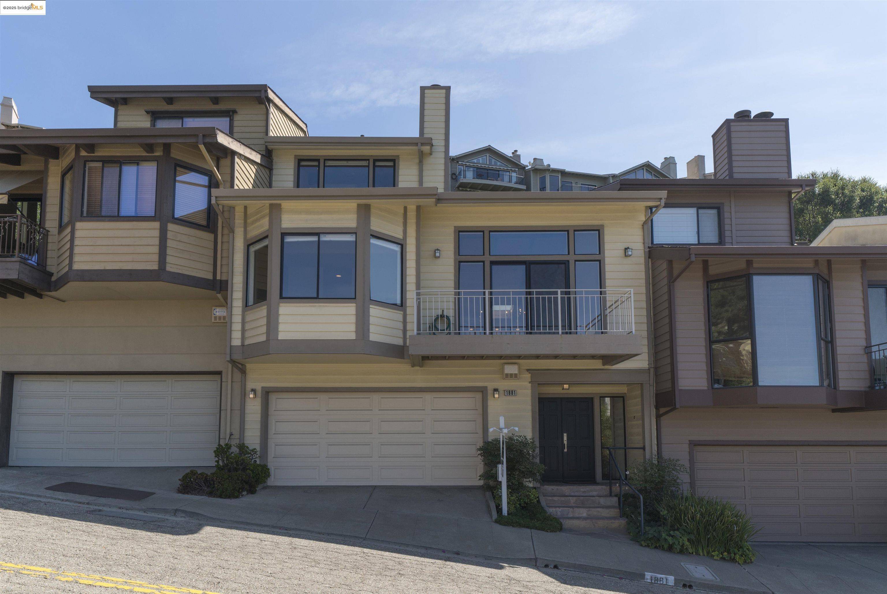 Oakland, CA 94618,1881 Grand View Drive