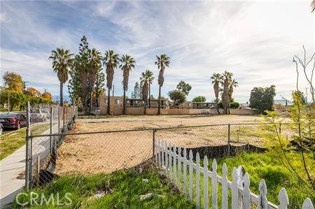 Rialto, CA 92376,405 W Merrill Avenue