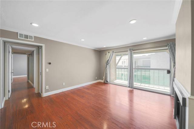 Glendale, CA 91203,333 Burchett Street #308
