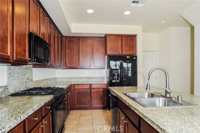 Valencia (santa Clarita), CA 91354,28648 Pietro Drive