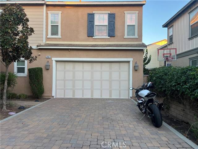 Ontario, CA 91764,2907 E Via Terrano