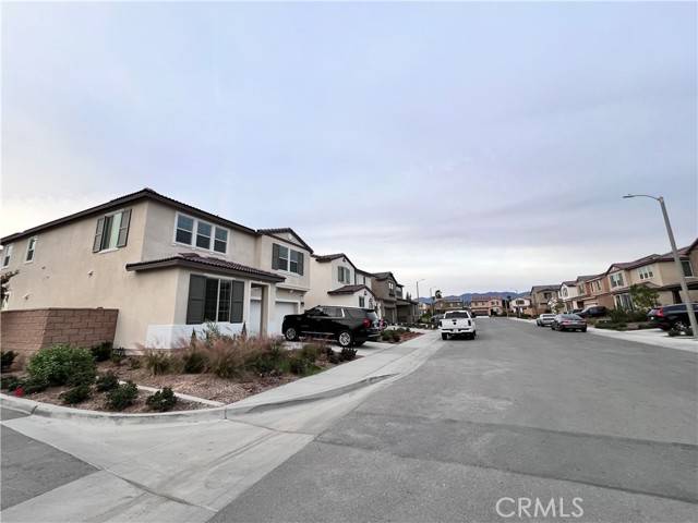 Rialto, CA 92376,762 S SUMAC LANE