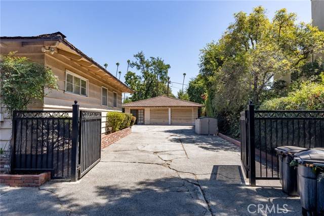 San Marino, CA 91108,1640 Bedford Road