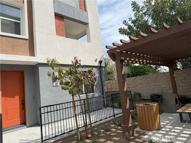 Santa Ana, CA 92705,1816 1ST Street