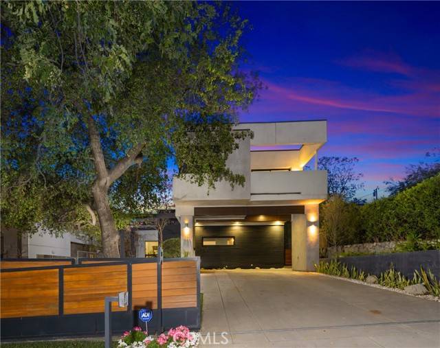 Sierra Madre, CA 91024,321 Camillo Road