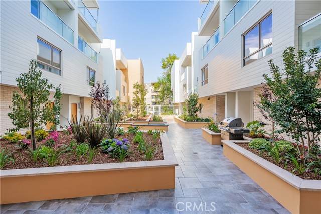 Pasadena, CA 91106,137 S Wilson Avenue #403