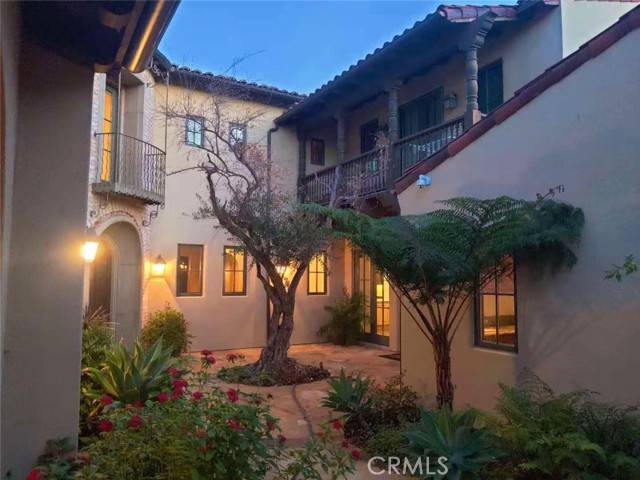 Irvine, CA 92603,32 Prairie Grass