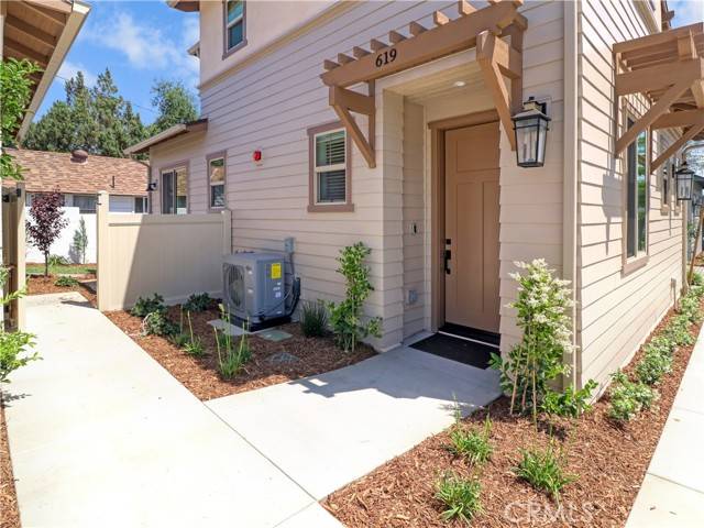 Monrovia, CA 91016,619 E Walnut