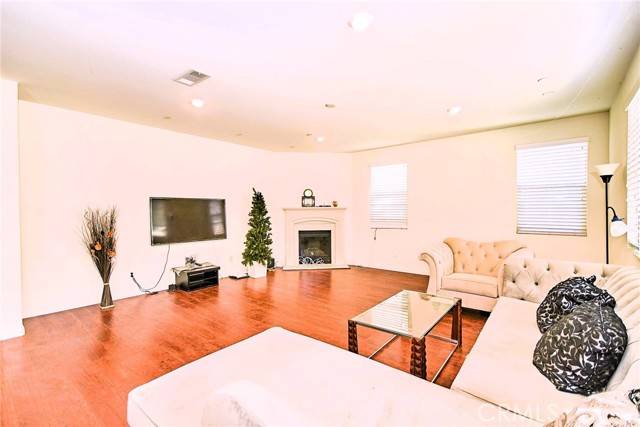 Eastvale, CA 92880,13288 Cactus Flower Street